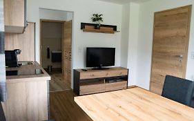 Apartment Am Alpakahof Hahn